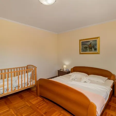 Family Friendly House With A Swimming Pool Jadranovo, Crikvenica - 22273 Semesterbostad