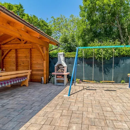 Dom wakacyjny Family Friendly House With A Swimming Pool Jadranovo, Crikvenica - 22273 Jadranovo